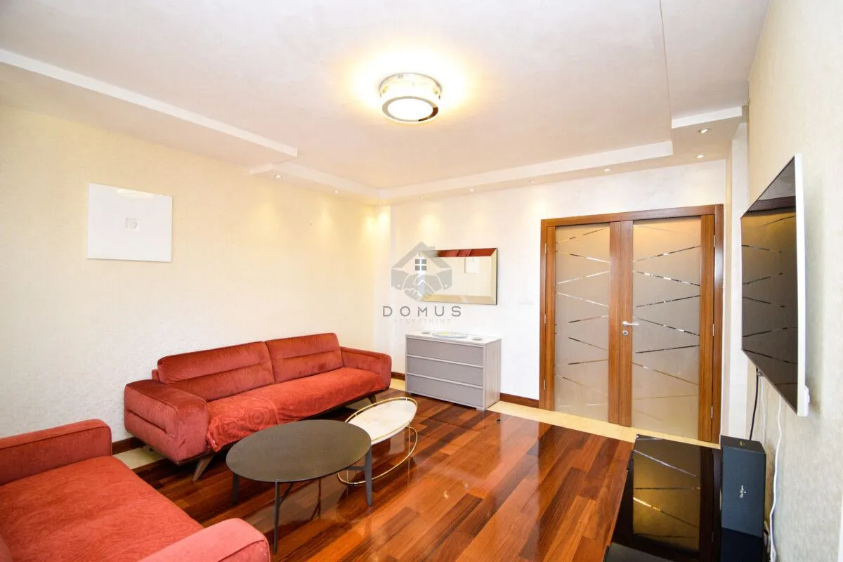 Rent, four bedroom apartment, 130m², Centar, Podgorica