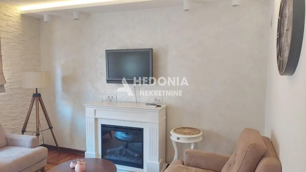 Prodaja, četvorosoban stan, 98m², Zemun Sve Podlokacije, Beograd