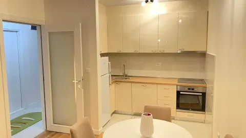 Rent, one bedroom apartment, 49m², Central Point, Podgorica - image 4