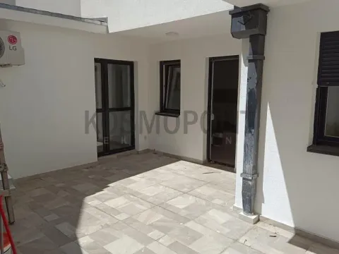 Prodaja, trosoban stan, 63m², Dušanovac, Voždovac Sve Podlokacije - image 2