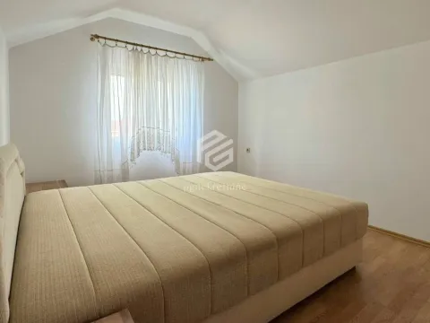 Izdavanje, dvosoban stan, 70m², Stari Aerodrom, Podgorica - image 11
