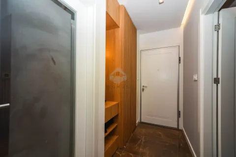 Izdavanje, jednosoban stan, 47m², Tološi, Podgorica - image 3