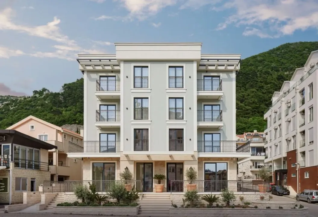 Rent, office space, 85m², Podkošljun, Budva