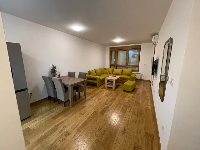 Izdavanje, trosoban stan, 74m², Novi Beograd Blok 65, Novi Beograd Sve Podlokacije