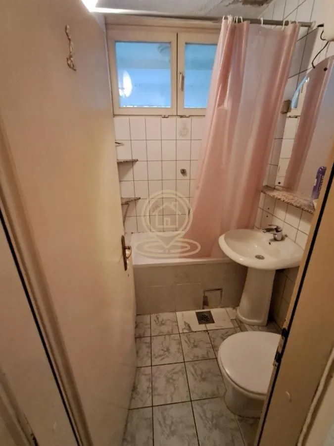 Izdavanje, dvosoban stan, 65m², Sajmište, Novi Sad