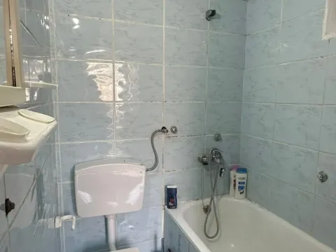 Izdavanje, jednosoban stan, 37m², Tološi, Podgorica - image 5