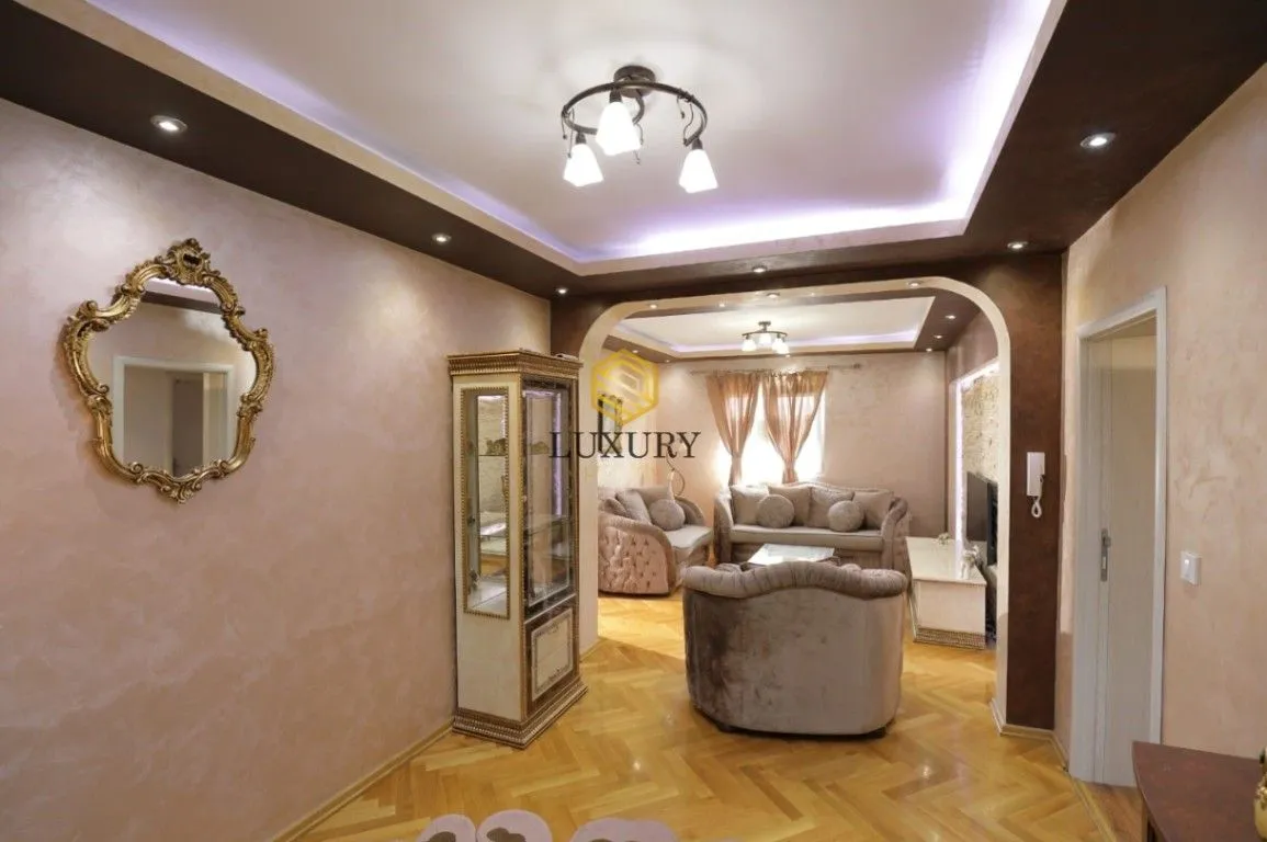 Rent, house, 250m², Tološi, Podgorica