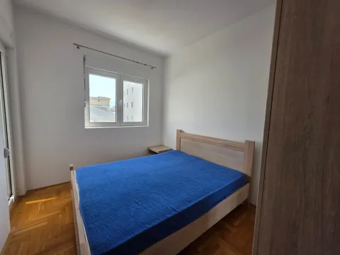 Rent, one bedroom apartment, 45m², Budva, Crna Gora - image 6