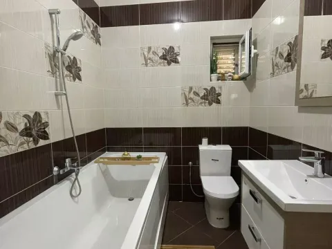 Rent, apartment, 90m², Tivat, Crna Gora - image 11
