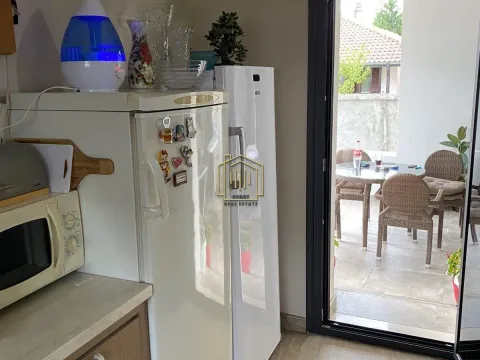 Sale, house, 350m², Zlatica, Podgorica - image 8