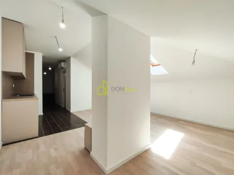 Prodaja, jednosoban stan, 52m², Tološi, Podgorica - image 9