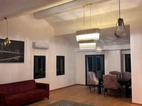 Izdavanje, četvorosoban stan, 150m², Tološi, Podgorica - image 7