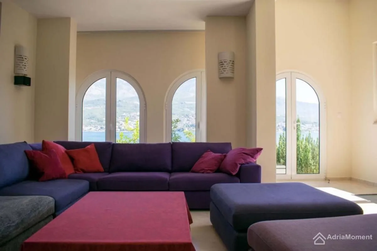 Prodaja, kuća, 285m², Sutorina, Herceg Novi