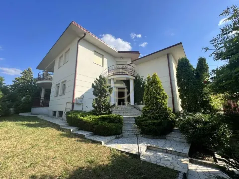 Prodaja, kuća, 158m², Sremska Kamenica, Petrovaradin - image 2