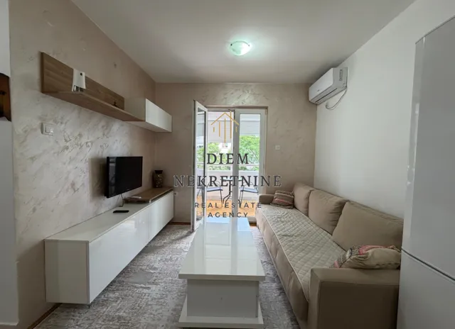 Izdavanje, jednosoban stan, 35m², Stari Aerodrom, Podgorica