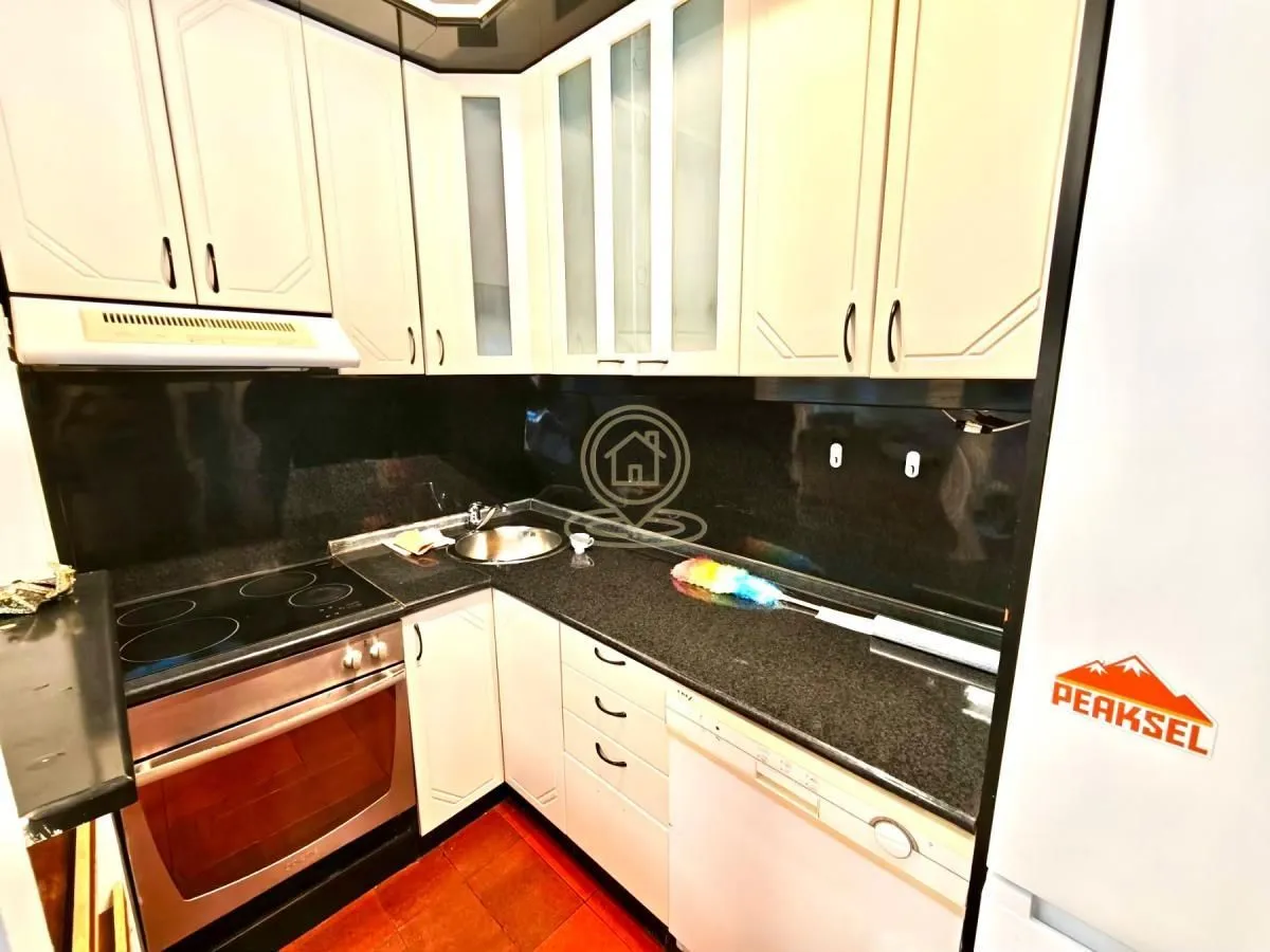 Izdavanje, dvosoban stan, 76m², Medijana, Niš