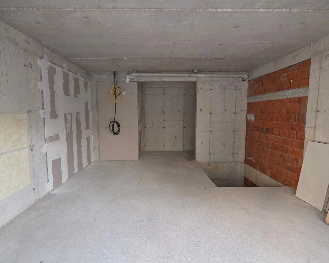 Rent, office space, 120m², Pobrežje, Podgorica