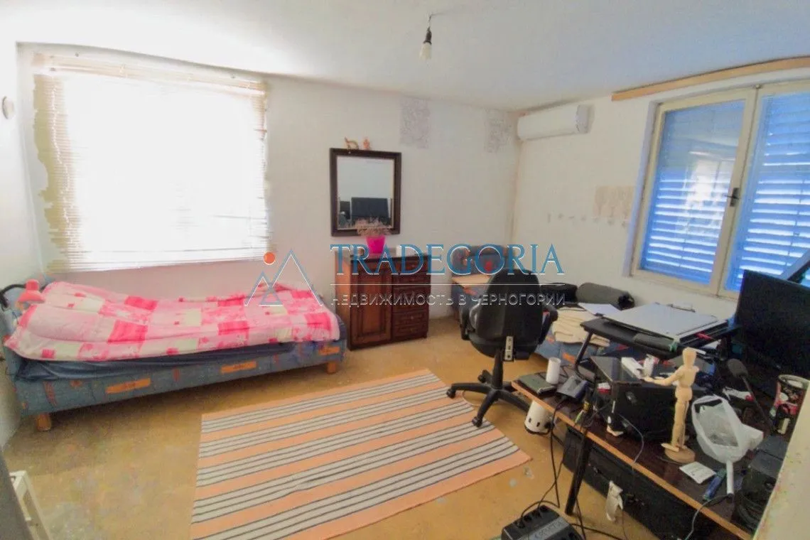 Prodaja, kuća, 200m², Dobra Voda, Bar