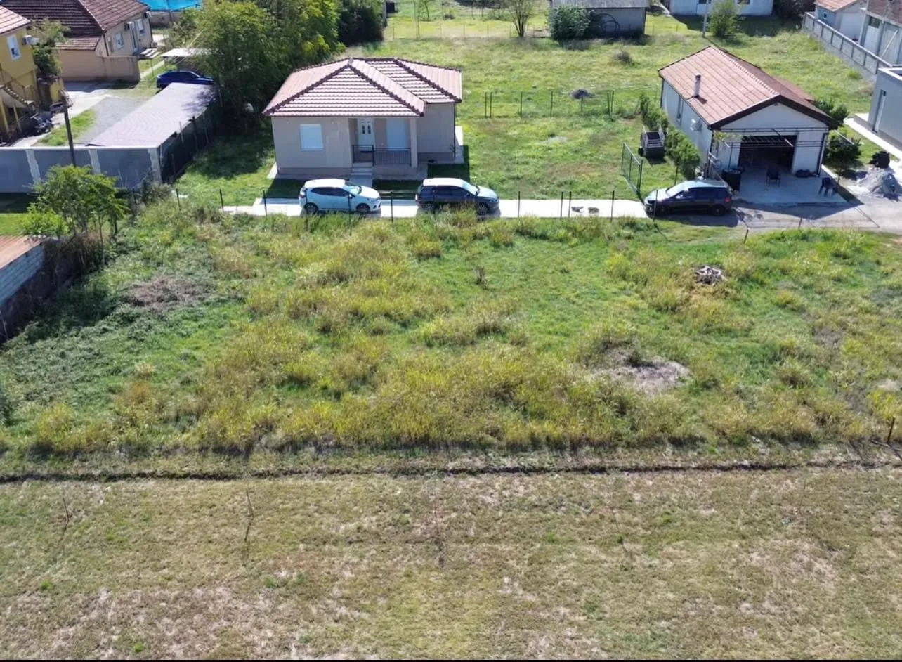 Prodaja, plac, 530m², Tološi, Podgorica