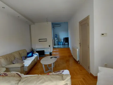 Rent, house, 220m², Tološi, Podgorica - image 6