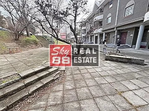 Prodaja, kuća, 280m², Golf Naselje, Beograd - image 15