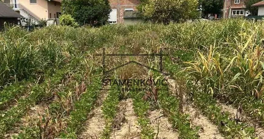 Prodaja, plac, 610m², Futog, Novi Sad Sve Podlokacije