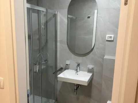 Izdavanje, jednosoban stan, 43m², Central Point, Podgorica - image 8