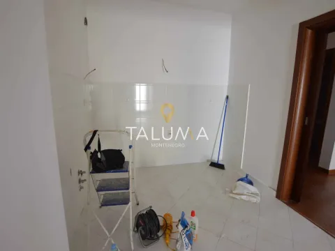 Prodaja, dvosoban stan, 69m², Momišići, Podgorica - image 8