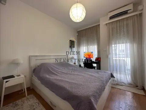 Izdavanje, jednosoban stan, 50m², City Kvart, Podgorica - image 7