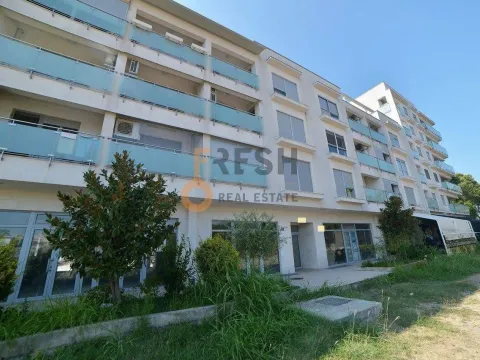 Izdavanje, poslovni prostor, 172m², Tološi, Podgorica - image 2
