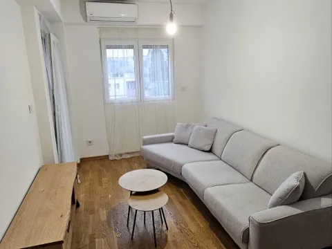 Prodaja, jednosoban stan, 33m², Pobrežje, Podgorica - image 2