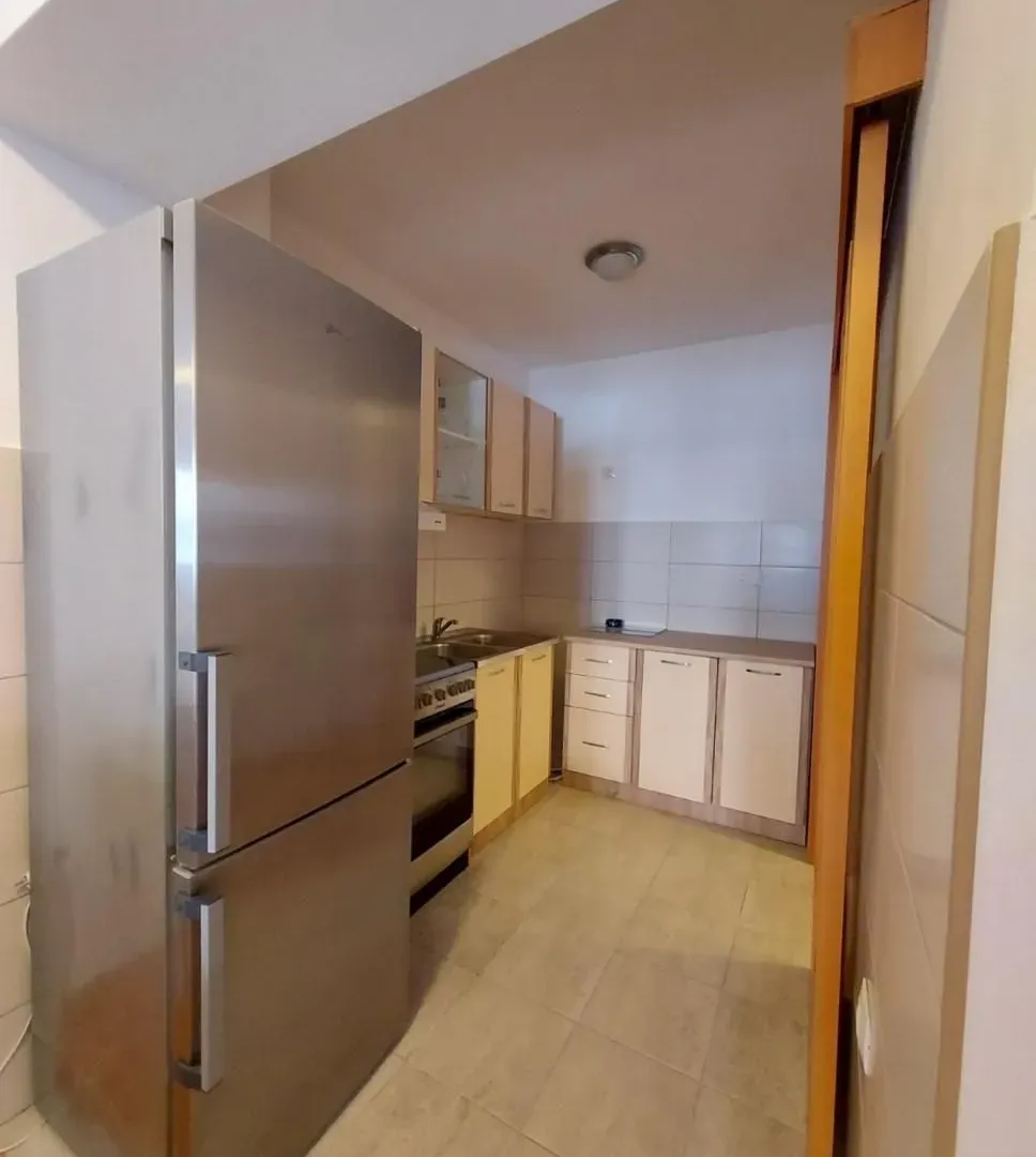 Rent, one bedroom apartment, 50m², Babilonija, Budva