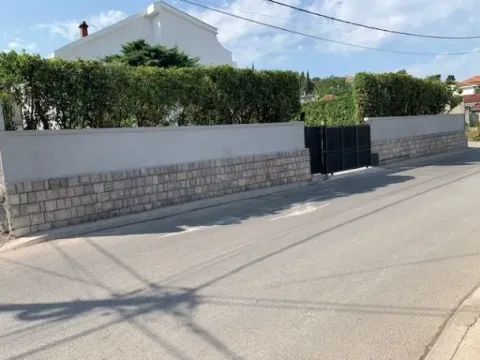 Izdavanje, kuća, 250m², Zagorič, Podgorica - image 5