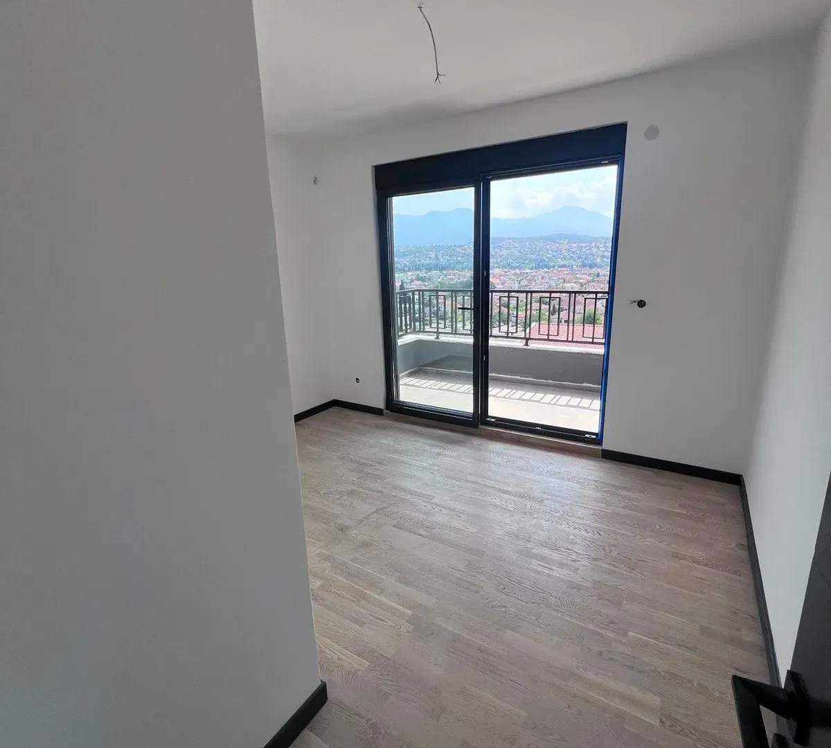 Prodaja, dvosoban stan, 89m², Gorica C, Podgorica