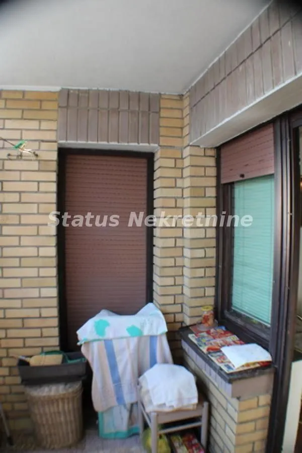 Prodaja, dvosoban stan, 64m², Novo naselje, Novi Sad