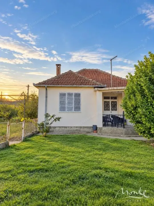 Prodaja, kuća, 80m², Botun, Podgorica