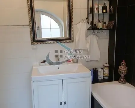 Sale, four bedroom apartment, 110m², Stari Grad, Beograd - image 16