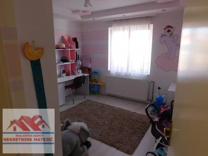 Prodaja, kuća, 250m², Ćava, Kragujevac