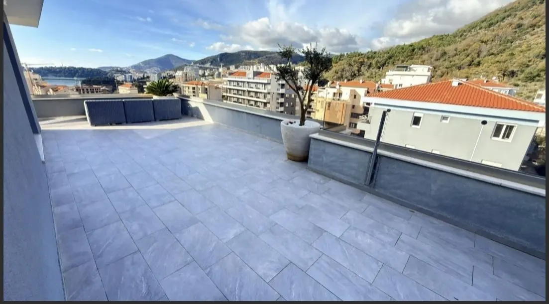 Prodaja, trosoban stan, 463m², Bečići, Budva