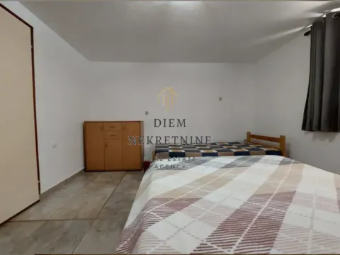 Rent, two bedroom apartment, 80m², Mrčevac, Tivat - image 2