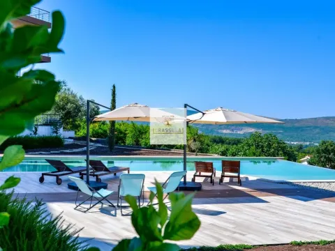 Prodaja, trosoban stan, 120m², Kotor, Crna Gora