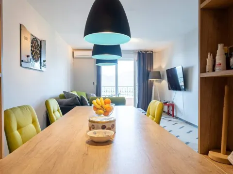 Sale, three bedroom apartment, 90m², Budva, Crna Gora - image 8