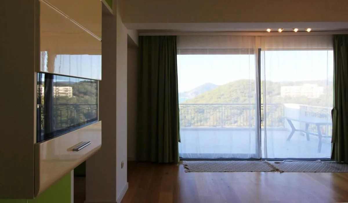 Sale, two bedroom apartment, 120m², Sveti Stefan, Budva