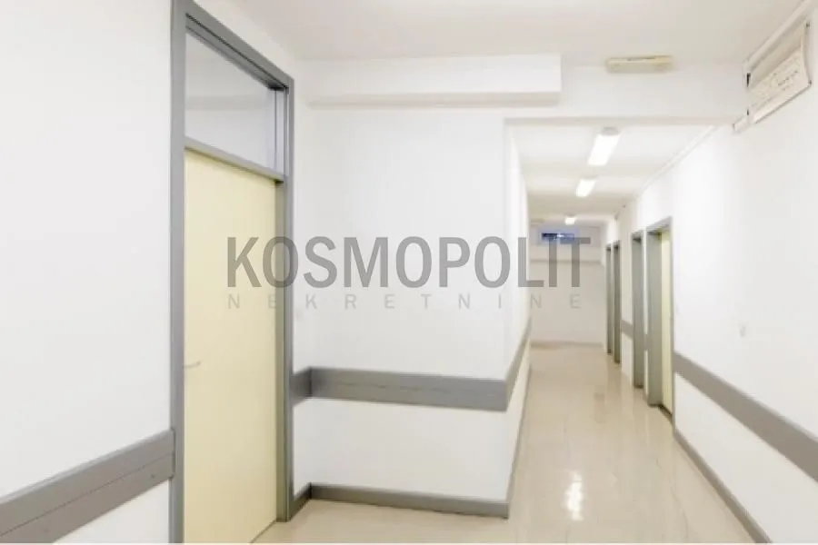 Sale, office space, 149m², Slavujev Venac, Zvezdara Sve Podlokacije