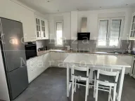 Izdavanje, četvorosoban stan, 106m², Kalenić Pijaca, Vračar Sve Podlokacije - image 9