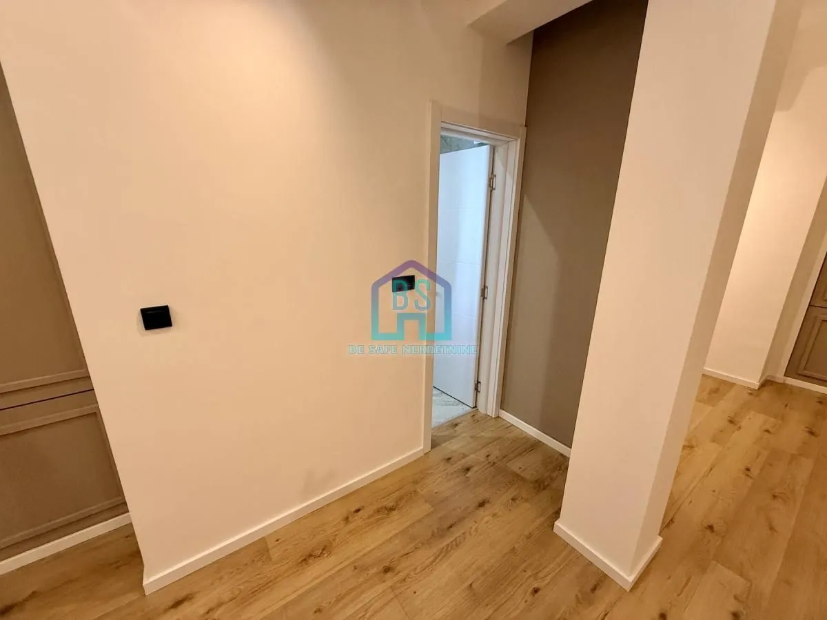 Prodaja, dvosoban stan, 58m², Centar, Novi Sad