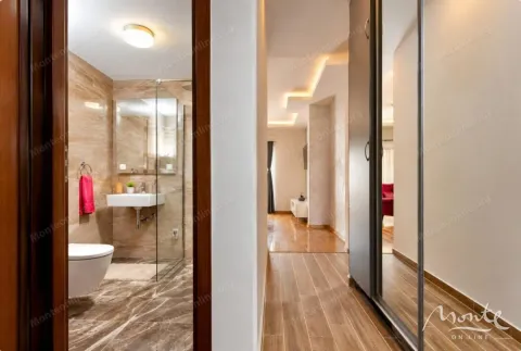 Prodaja, dvosoban stan, 71m², Budva, Crna Gora - image 8