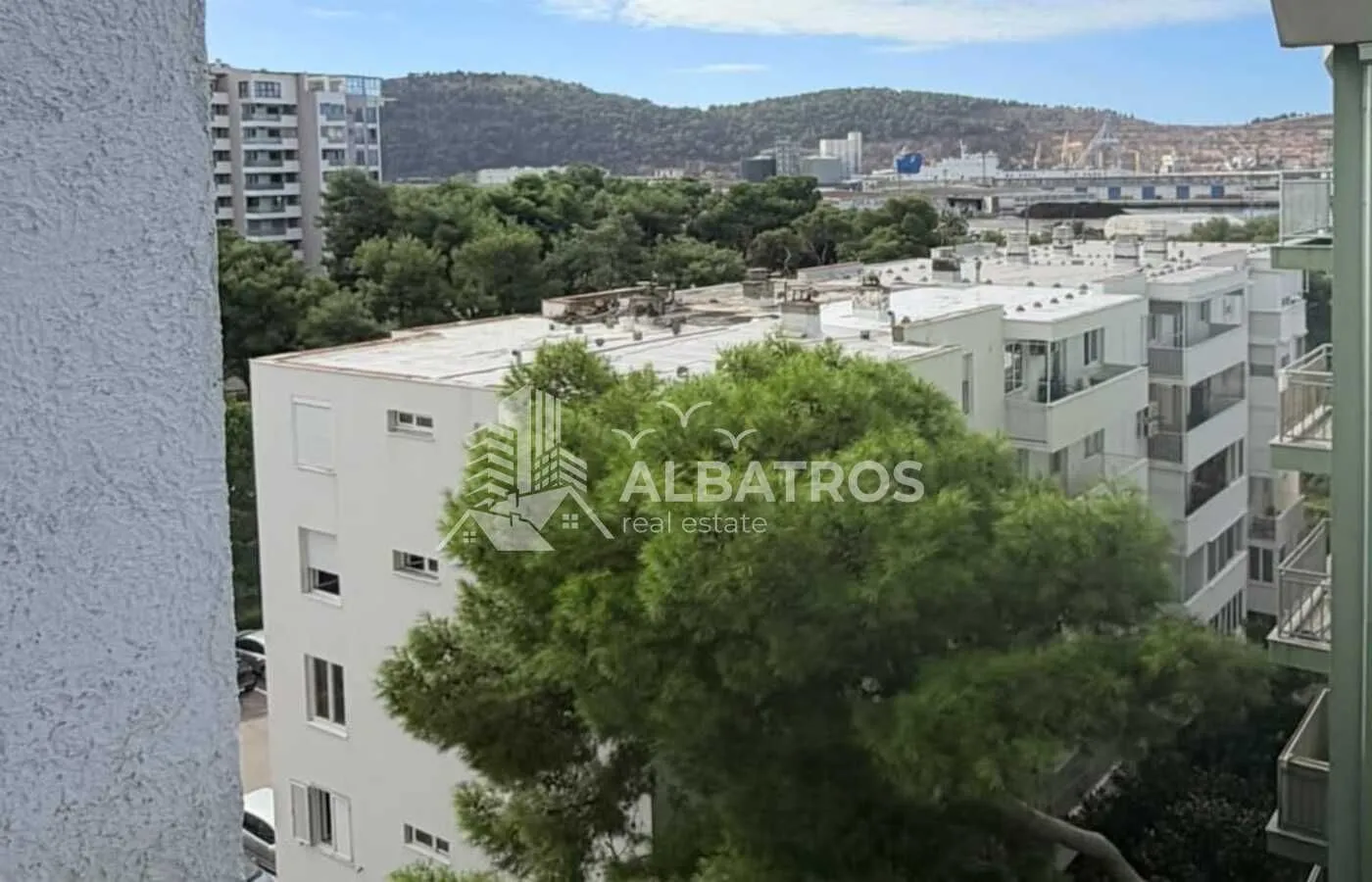 Sale, two bedroom apartment, 76m², Centar, Bar