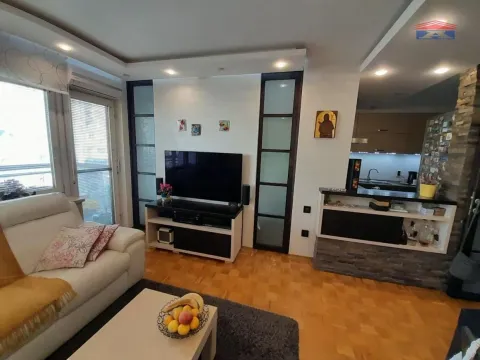 Sale, four bedroom apartment, 70m², Bulevar Oslobodjenja, Novi Sad Sve Podlokacije - image 4