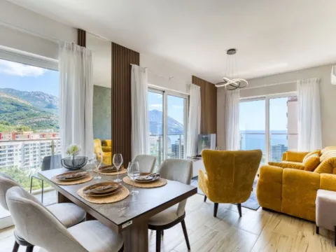 Rent, three bedroom apartment, 115m², Bečići, Budva